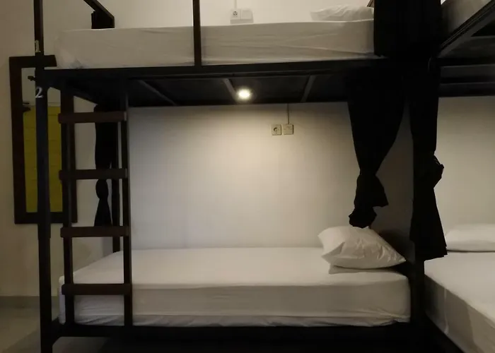 ホステル Swanky Bunk バリ島